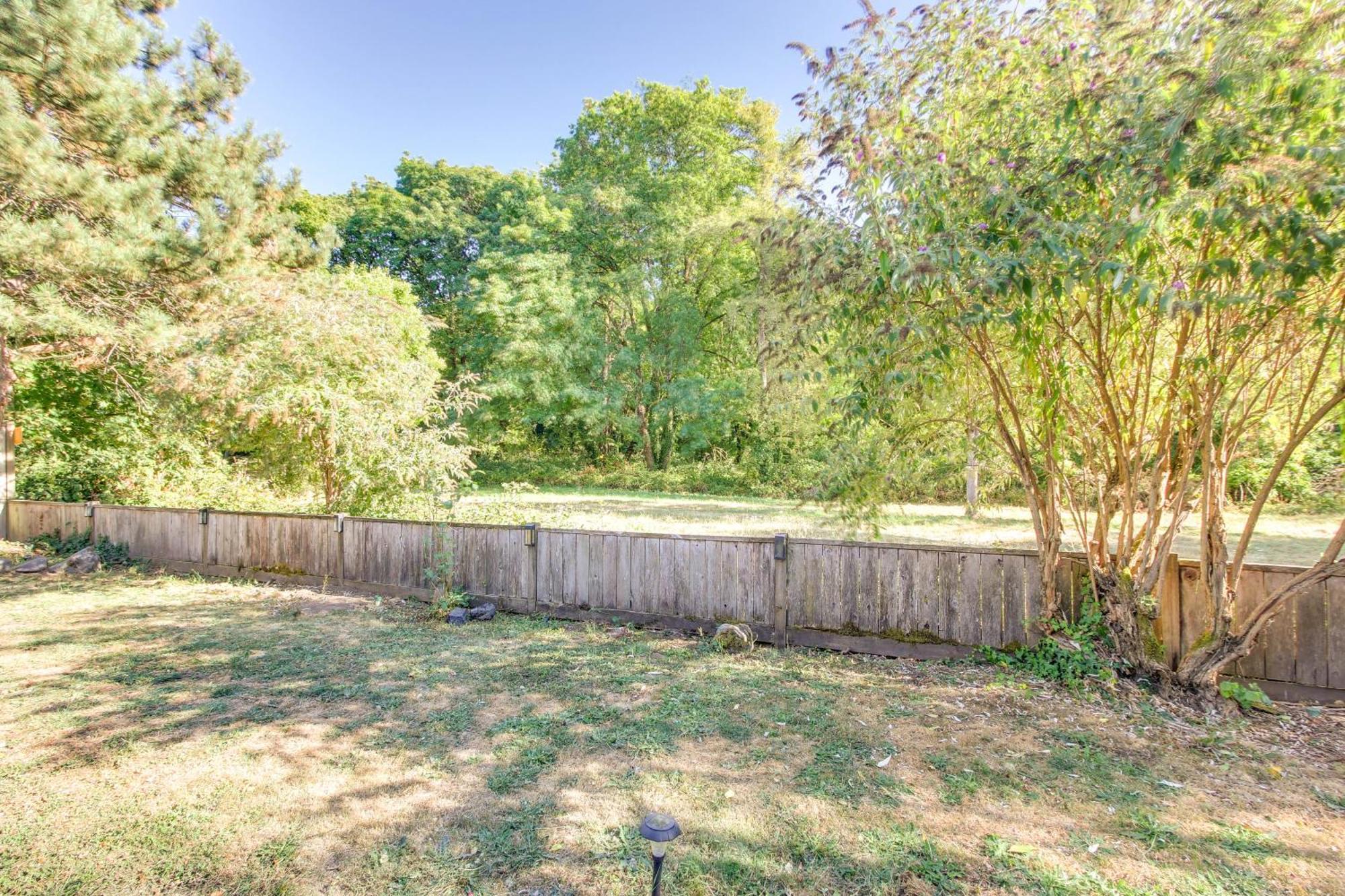 Pet-Friendly Home With Grill, 2 Mi To Autzen Stadium Springfield Eksteriør bilde