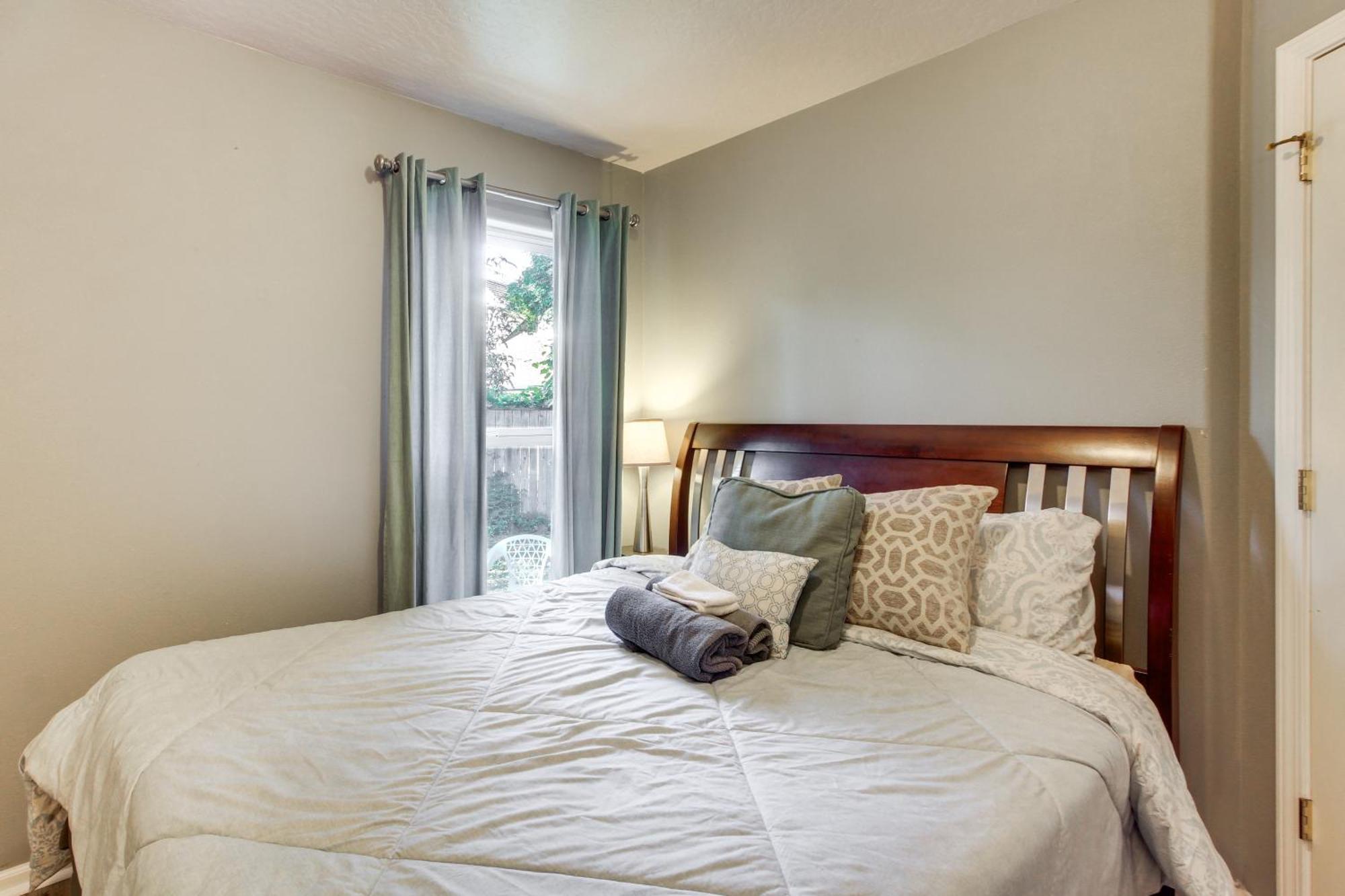 Pet-Friendly Home With Grill, 2 Mi To Autzen Stadium Springfield Eksteriør bilde